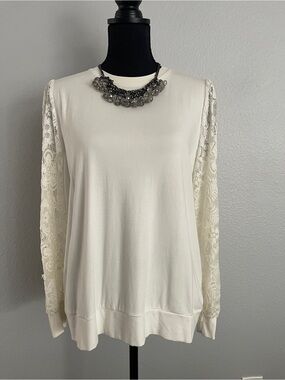 Halogen Cream Lace-Sleeve Long Sleeve Top
